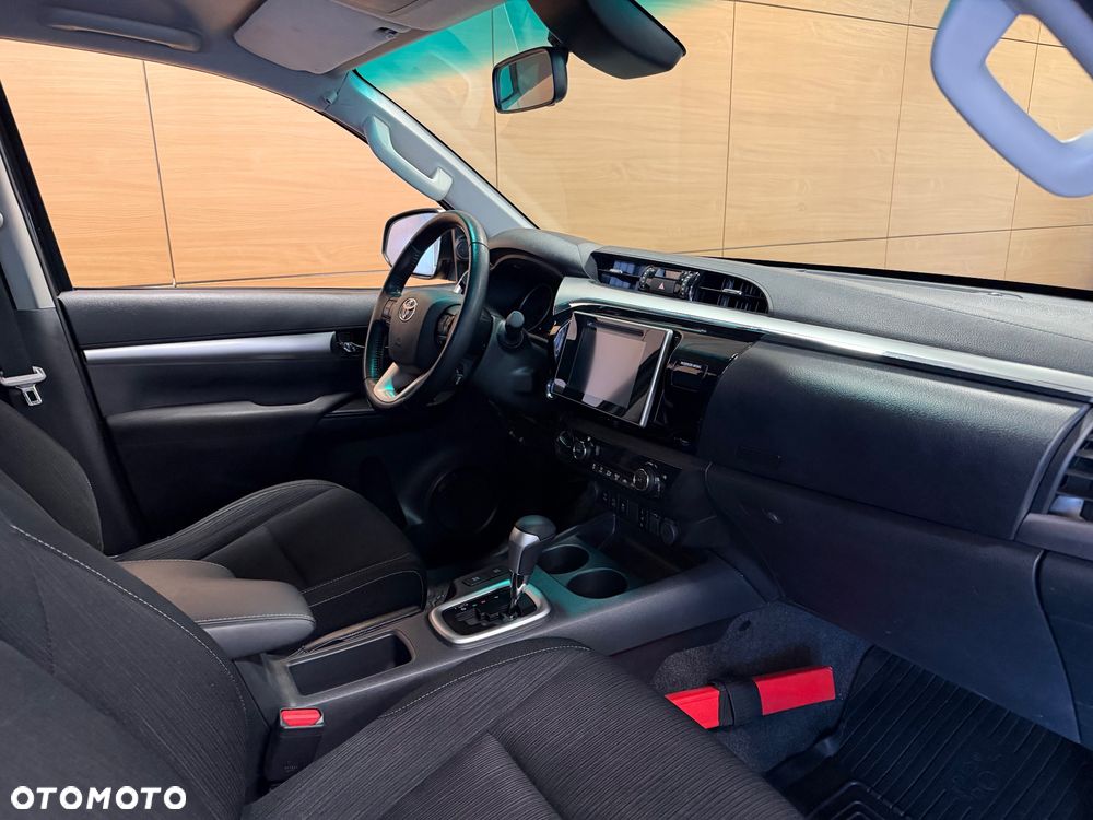 Toyota Hilux 2.4 D-4D Double Cab SR 4x4 - 15