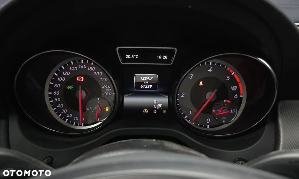 Mercedes-Benz CLA 220 (CDI) d 7G-DCT - 8