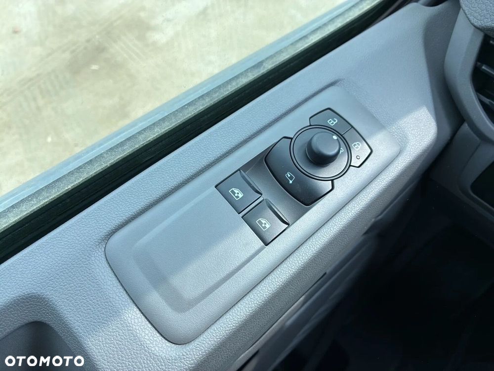 Volkswagen Transporter T7 Furgon Plus/6 osob./AUTOMAT, 2.0 TDI 150KM, r.o. 3500 mm - 33