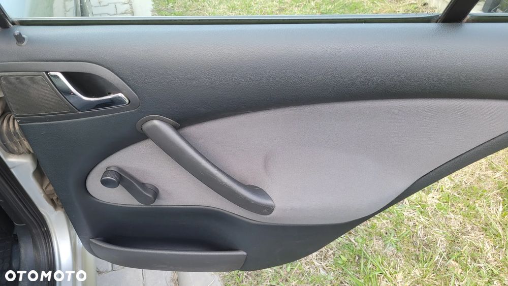 Skoda Octavia 1.6 Tour - 24