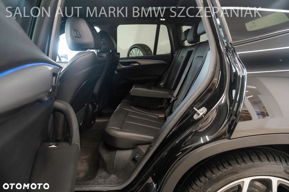 BMW X3 xDrive30d Advantage - 24