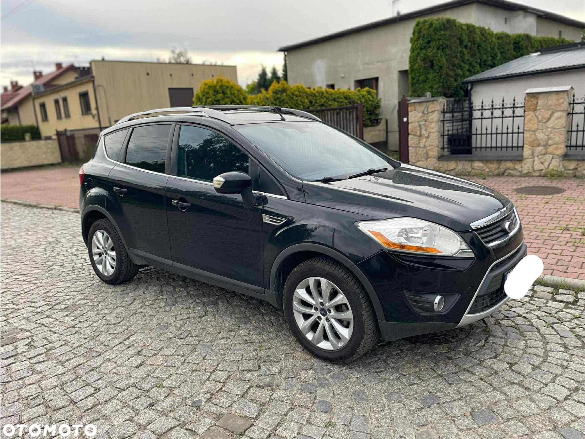 Ford Kuga 2.0 TDCi 2x4 Black & Silver - 4