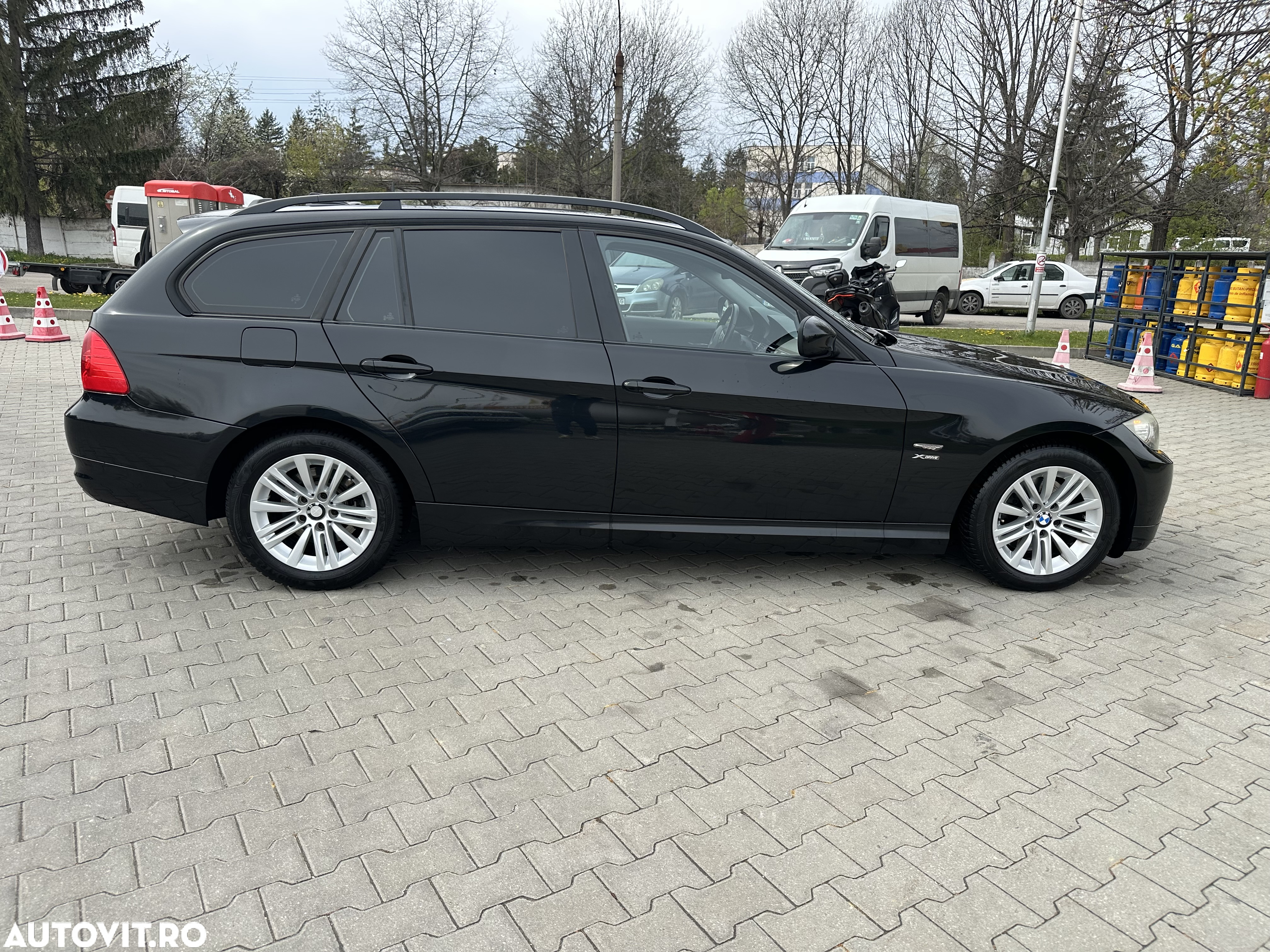 BMW Seria 3 320d xDrive DPF Touring - 6