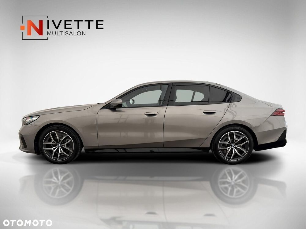 BMW 5 Series 2026 photo 2