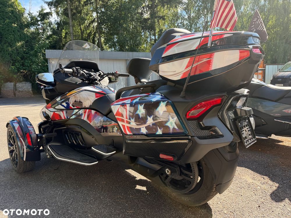 Can-Am Spyder - 9