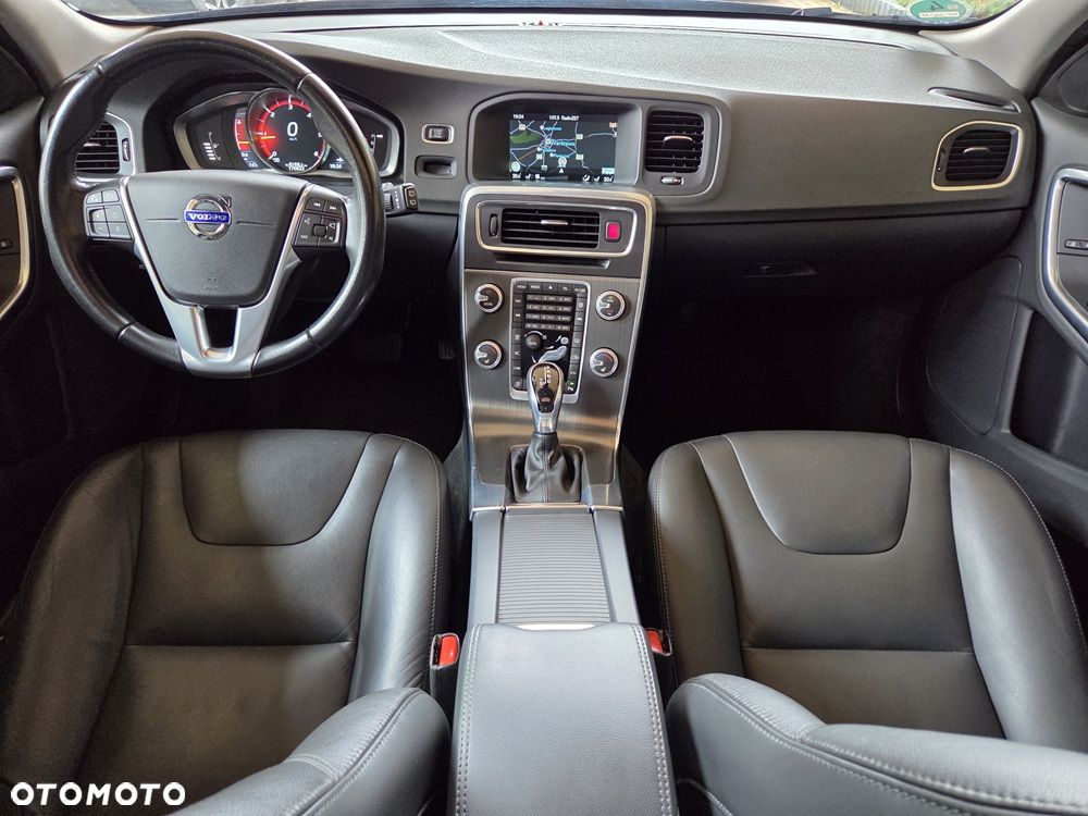 Volvo V60 Cross Country D4 Geartronic Summum - 17