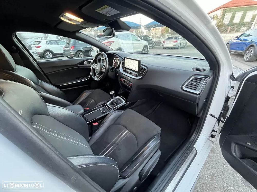 Kia ProCeed 1.0 T-GDI GT Line - 29