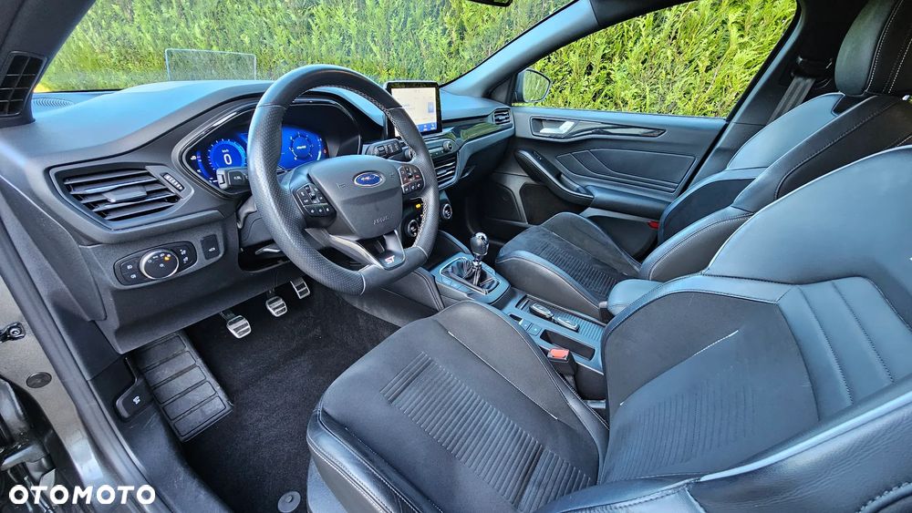 Ford Focus 2.0 EcoBlue ST - 17