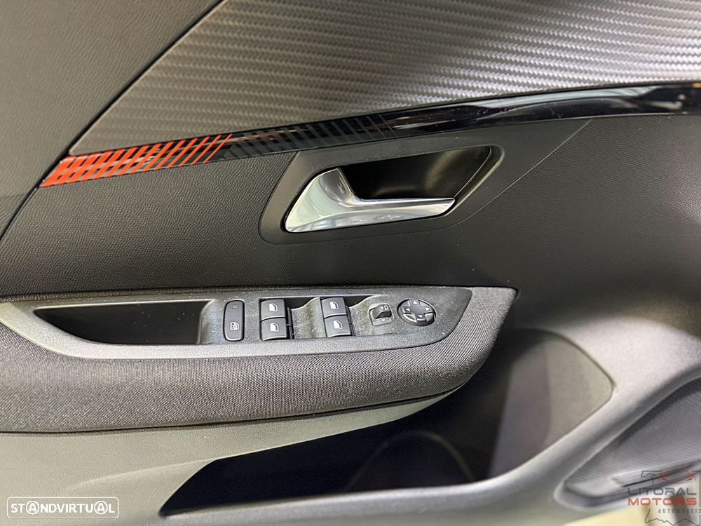 Peugeot 208 1.2 PureTech Active Pack - 17