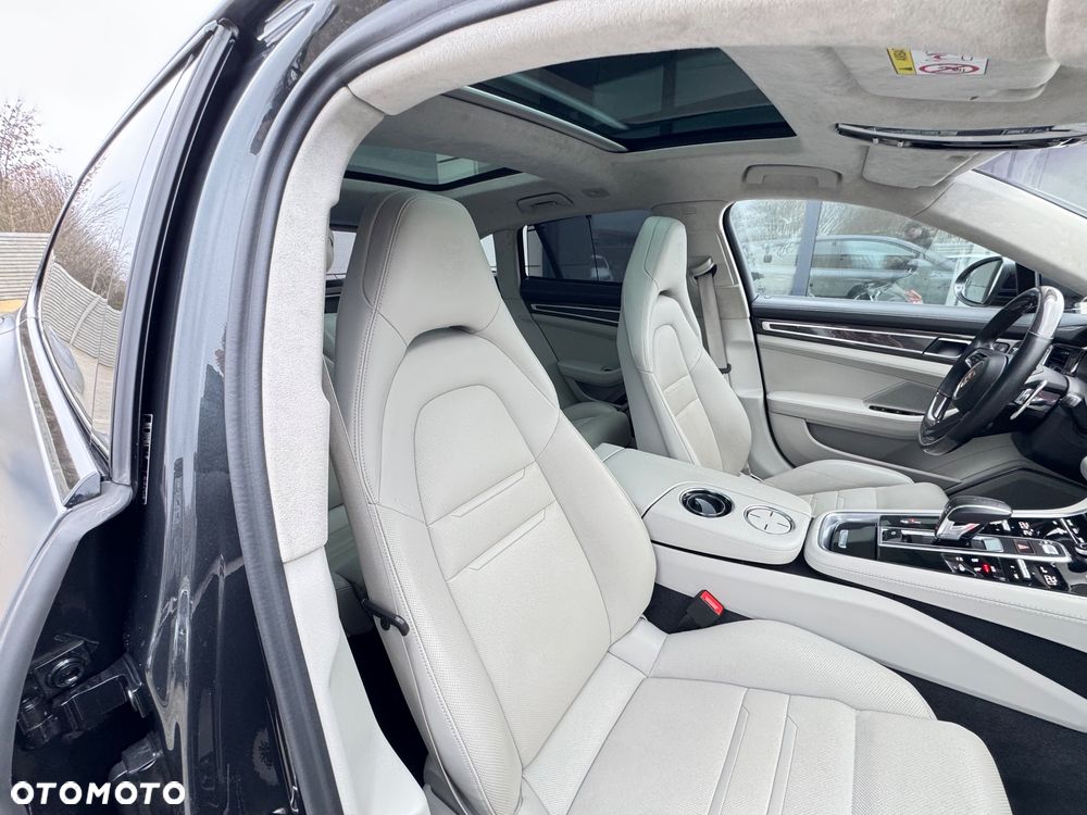 Porsche Panamera Turbo S Executive - 9