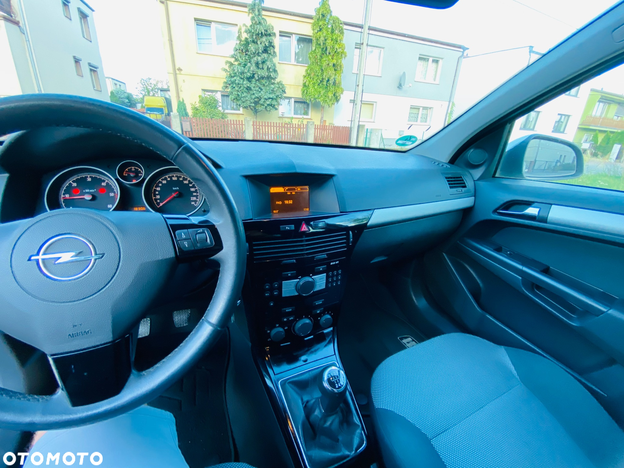 Opel Astra III 1.7 CDTI - 12