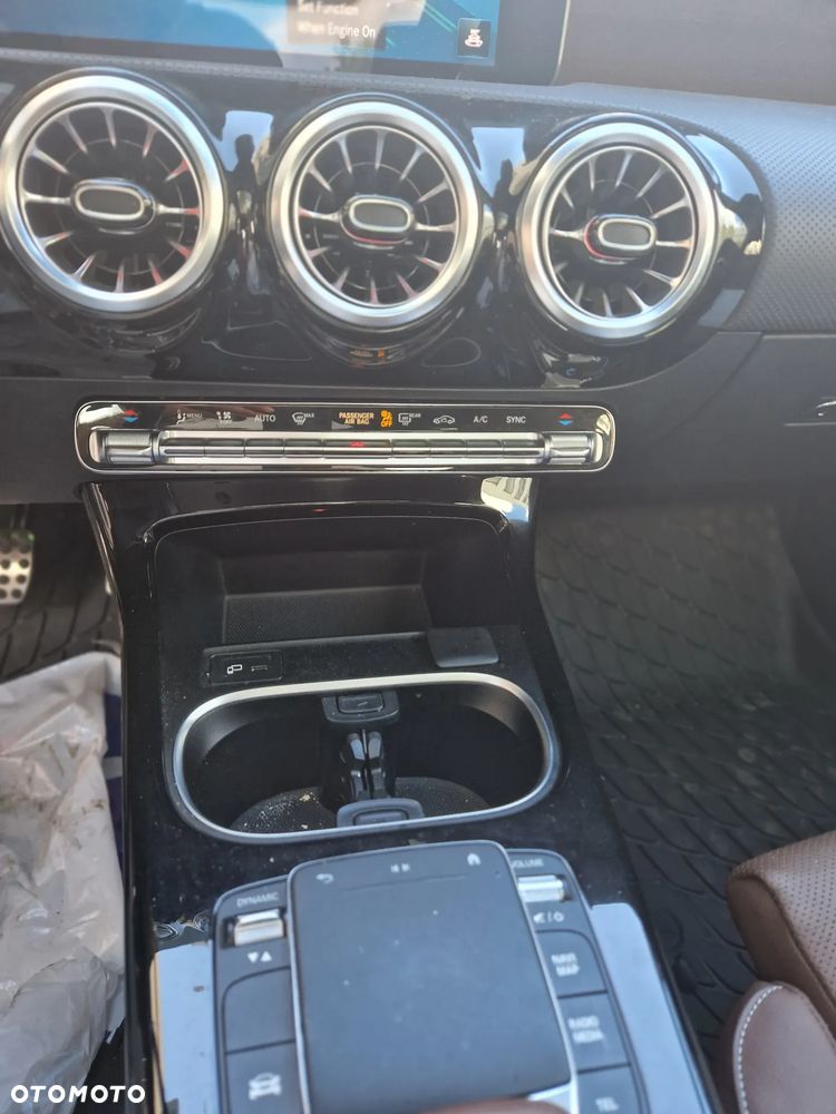 Mercedes-Benz CLA 250 4Matic 7G-DCT AMG Line - 8