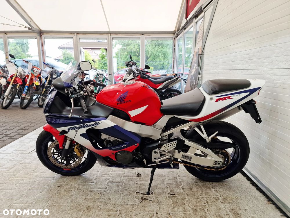 Honda CBR - 17