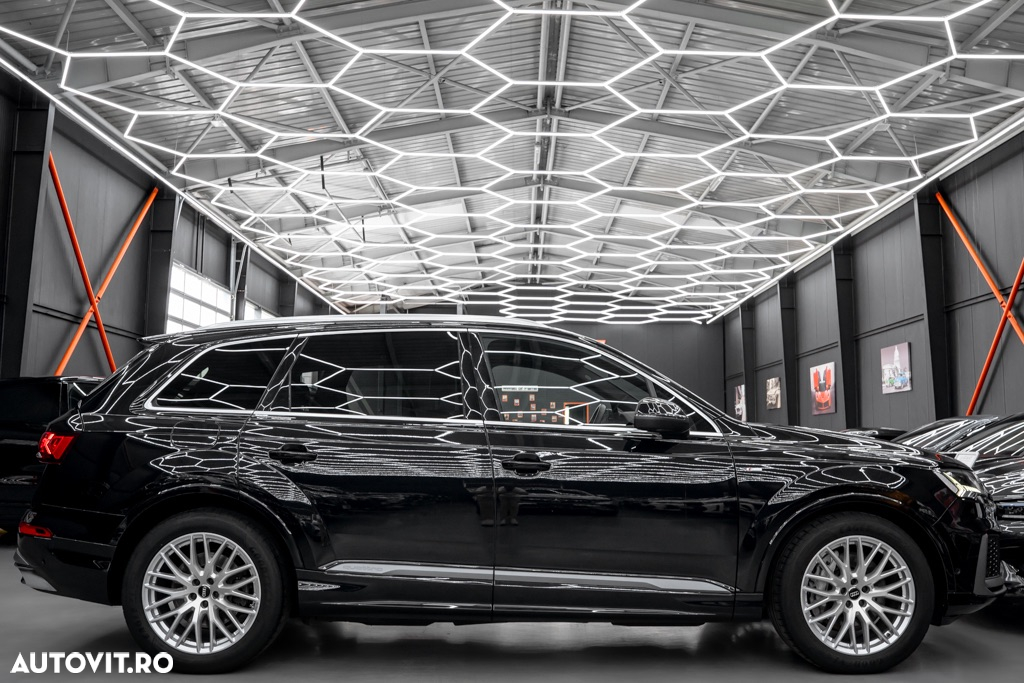 Audi Q7 55 TFSI quattro Tiptronic MHEV S Line - 28