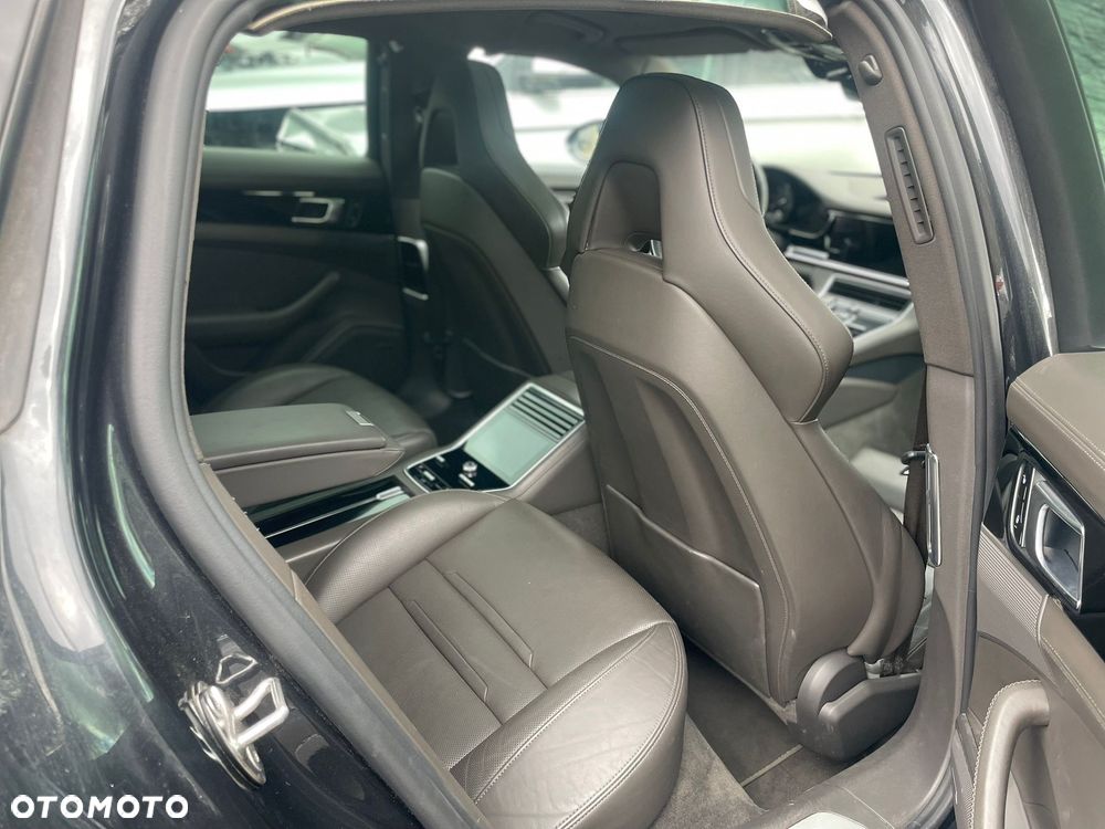 Porsche Panamera - 14