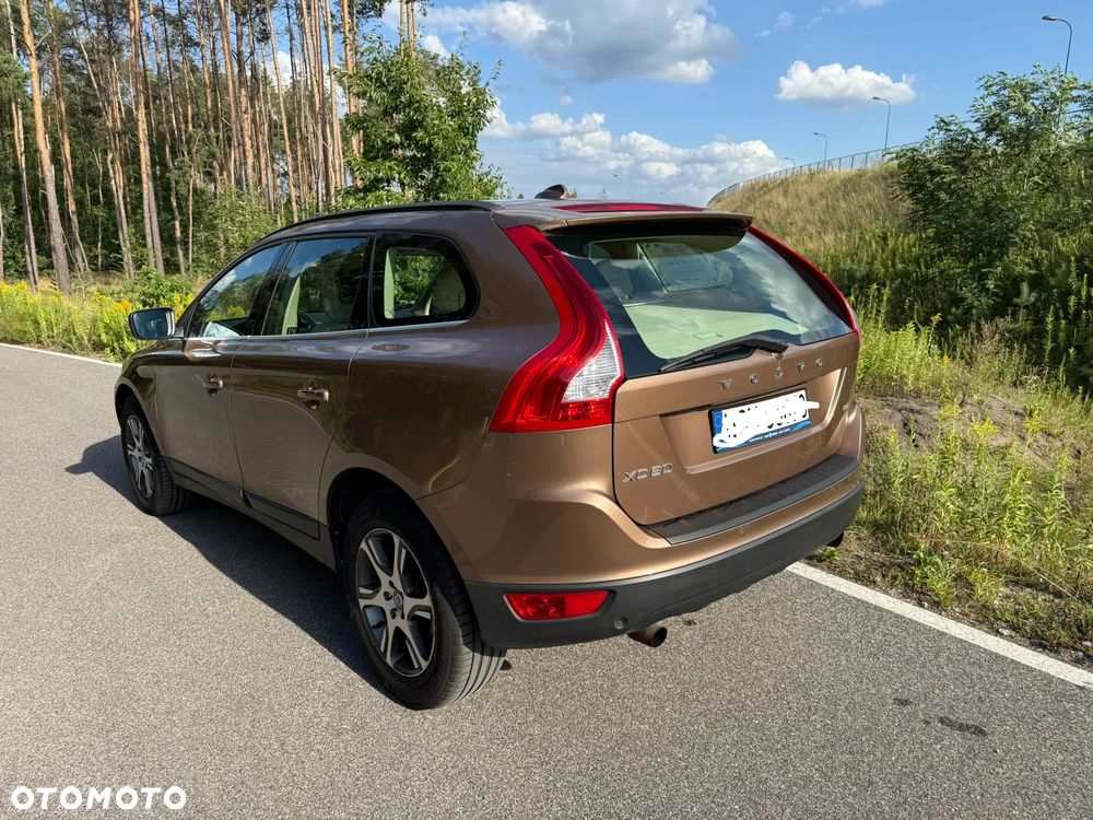 Volvo XC 60 2.0T Momentum - 8
