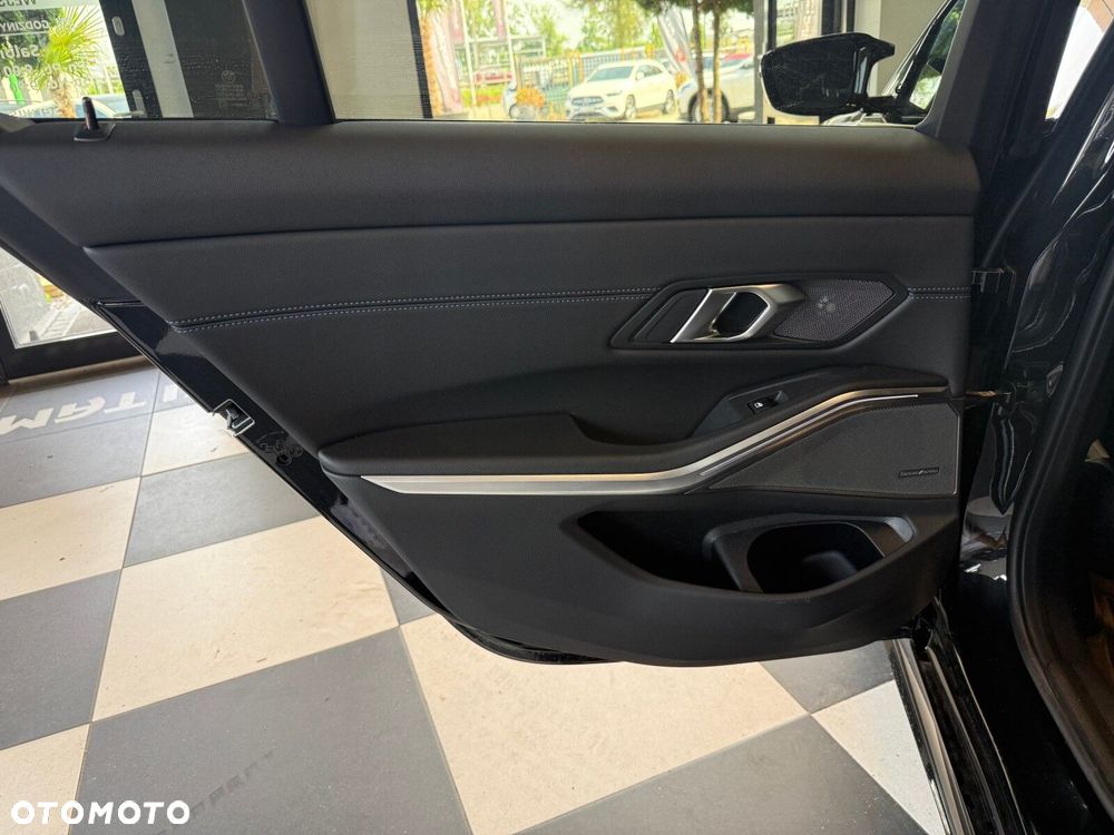 BMW Seria 3 - 11