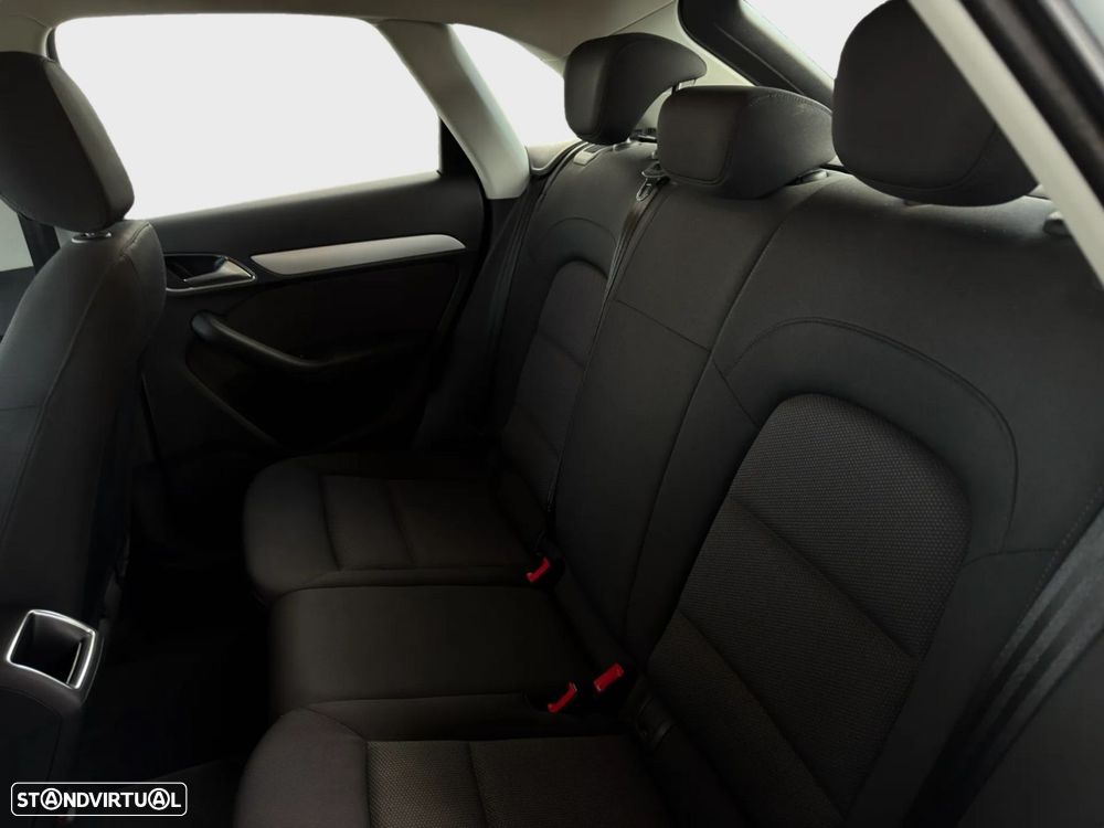 Audi Q3 2.0 TDI Design - 8