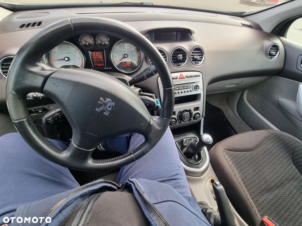 Peugeot 308 1.6 Premium Plus - 6