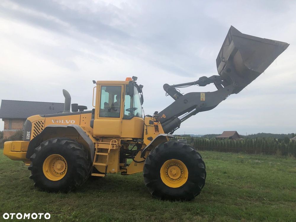 Volvo L120E - 26