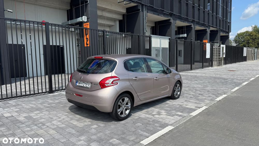 Peugeot 208 - 3