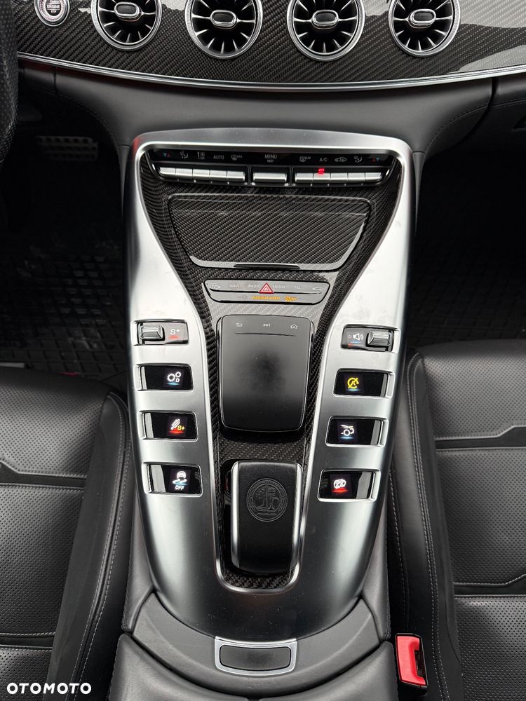 Mercedes-Benz AMG GT - 31