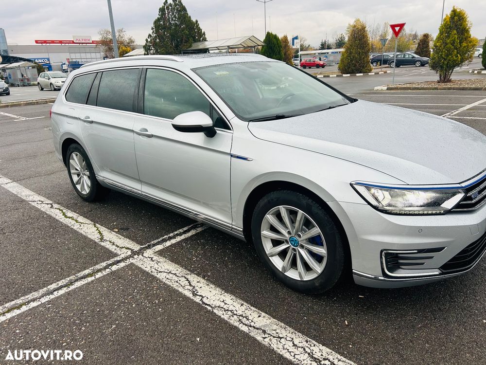 Volkswagen Passat - 12