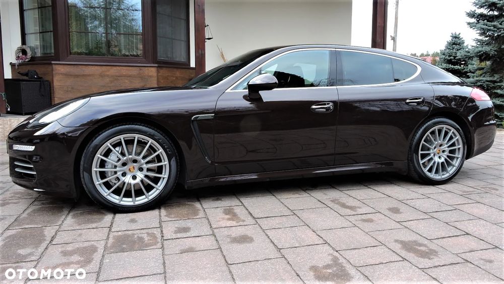 Porsche Panamera - 1