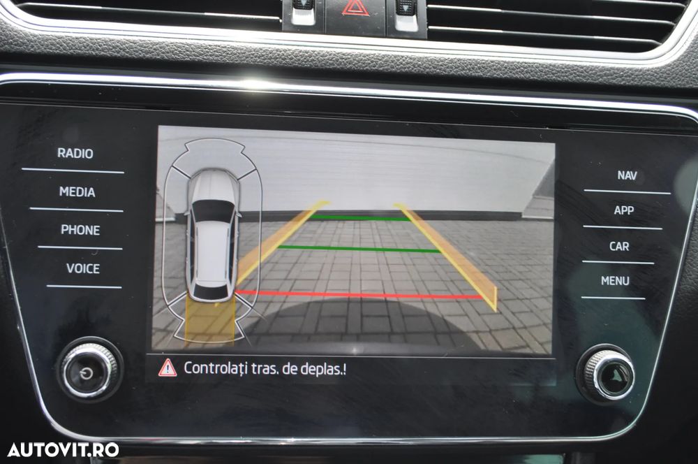 Skoda Superb 2.0 TDI DSG Style - 37