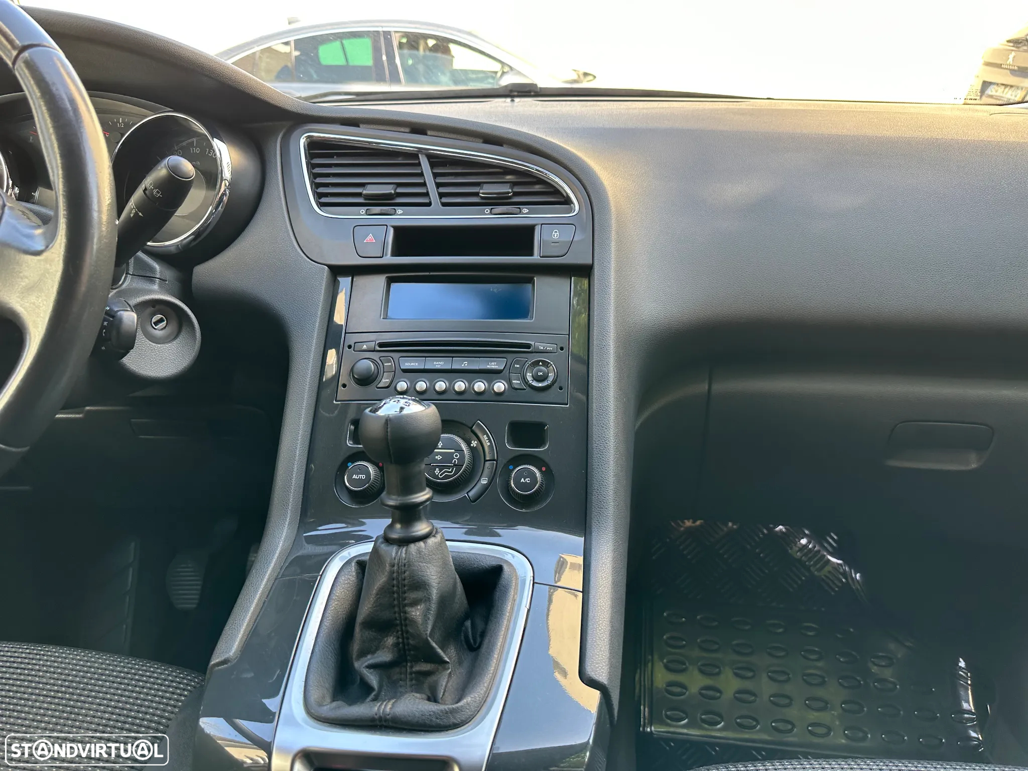 Peugeot 5008 1.6 HDi Executive - 32