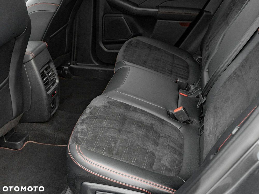 Ford Kuga 2.5 FHEV FWD ST-Line X - 25