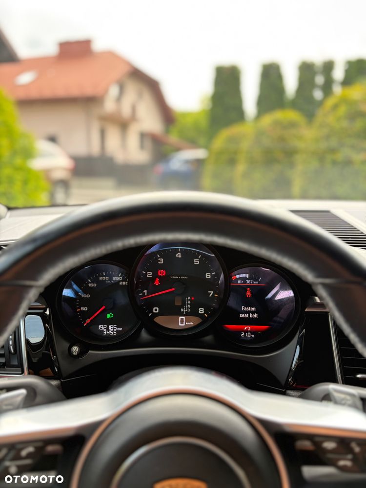 Porsche Macan Standard - 13