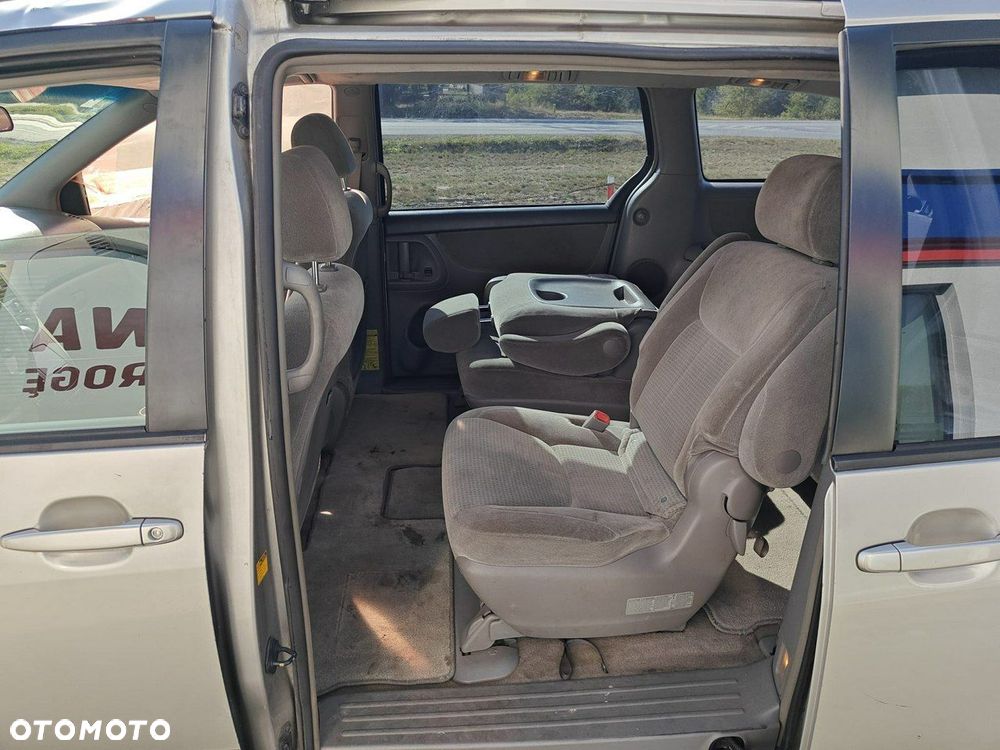 Toyota Sienna - 11