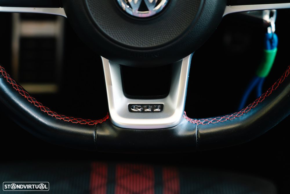 VW Golf 2.0 TSI GTi TCR DSG - 21