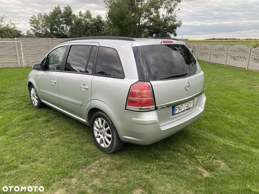 Opel Zafira - 3