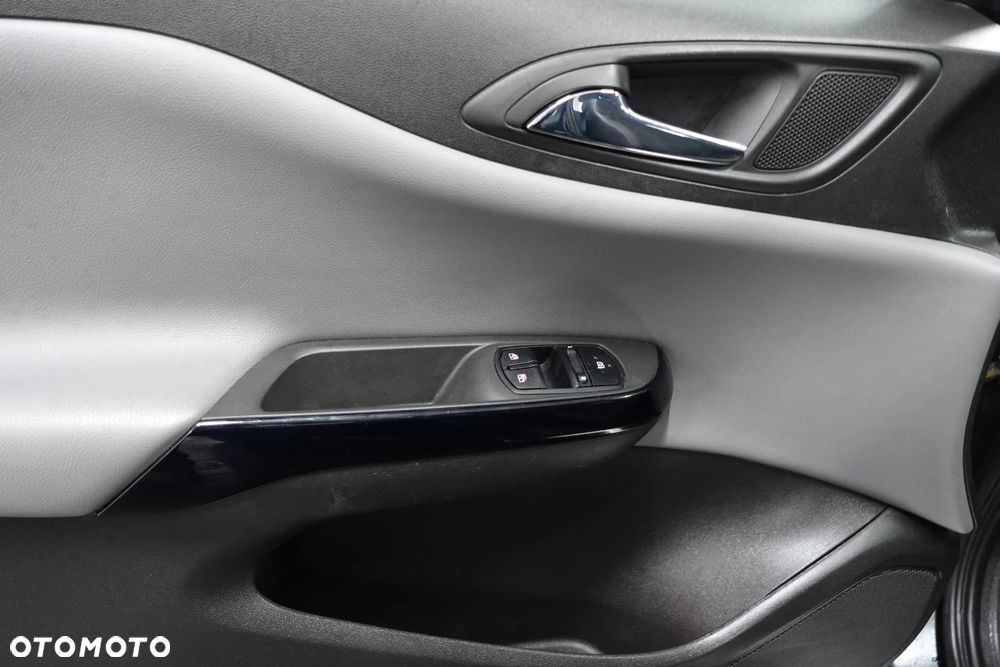 Opel Corsa 1.0 T Cosmo S&S - 19