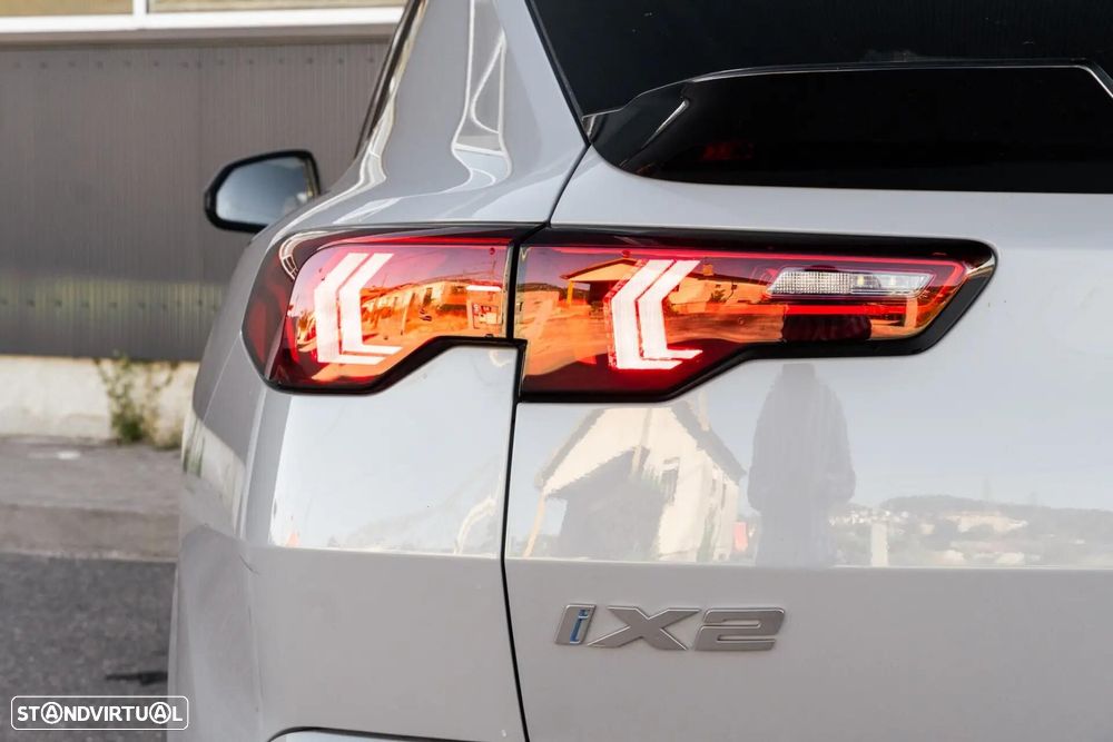 BMW iX2 eDrive20 Pack Desportivo M Pro - 48