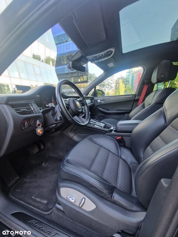 Porsche Macan T - 11