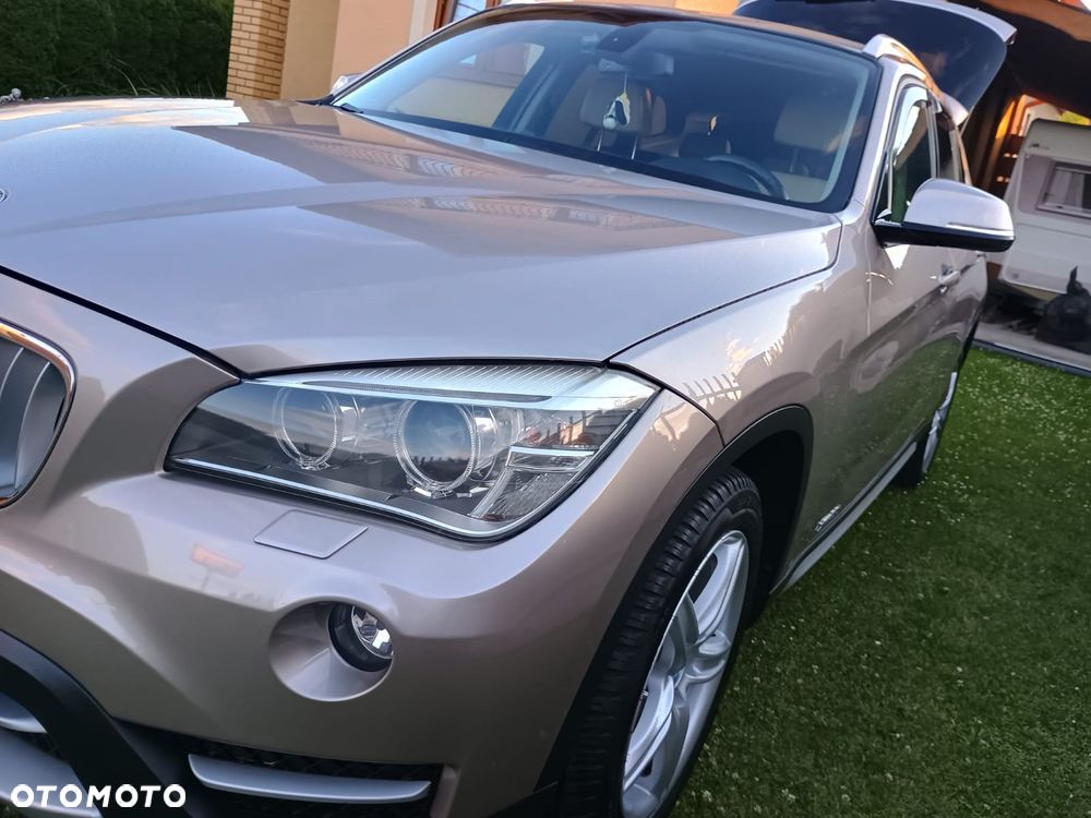 BMW X1 xDrive20i Sport Line - 2