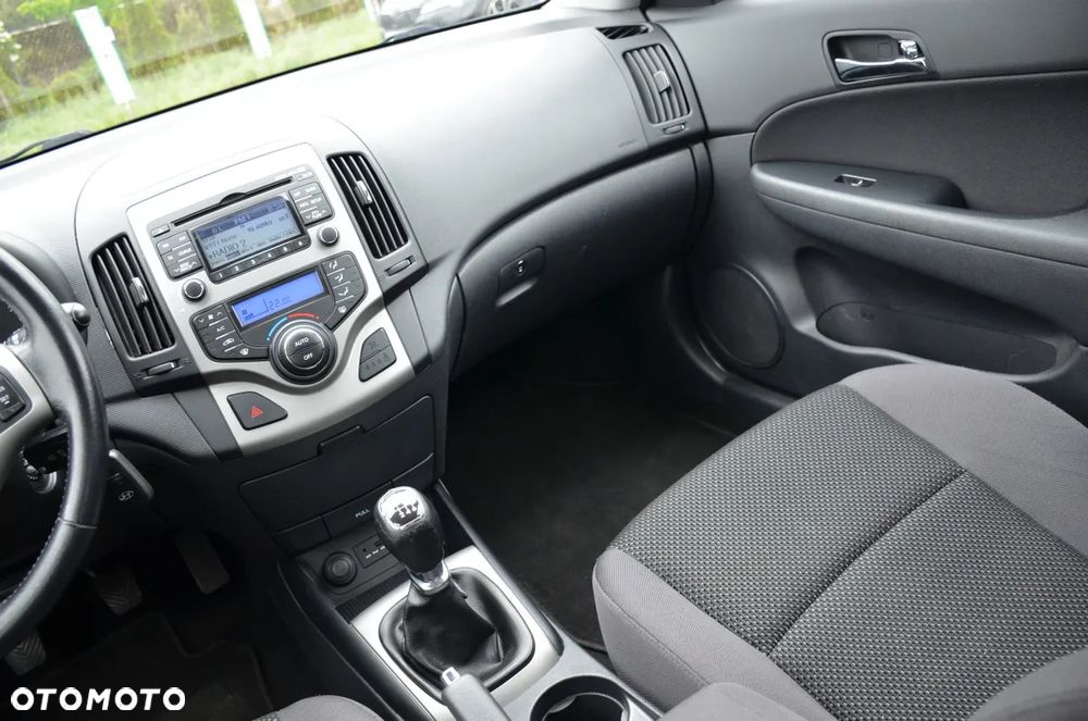 Hyundai i30 1.6 CRDi blue Classic - 25