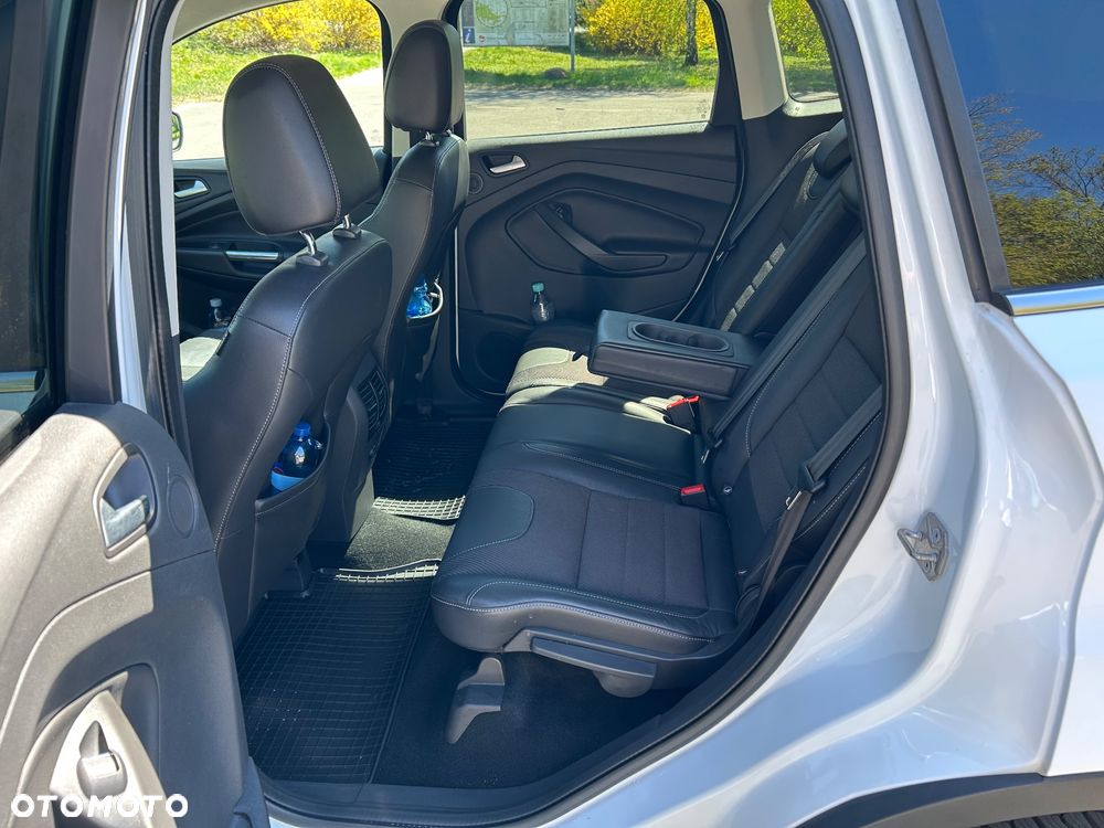 Ford Kuga - 17