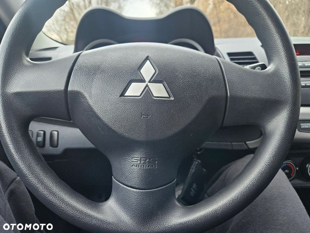 Mitsubishi Lancer 1.8 Instyle - 24