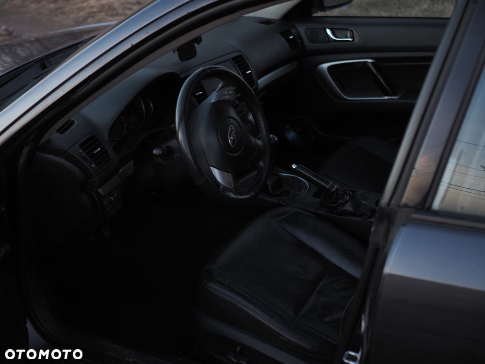 Subaru Legacy - 3