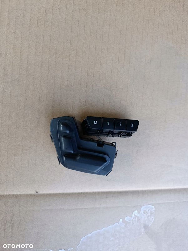 MERCEDES W246 B KLASA PANEL PRZEŁĄCZNIK FOTELA LEWY PRZÓD A1669053900 - 1