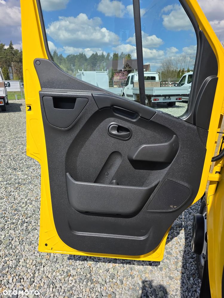 Renault MASTER 2,3 DCI 145 KONNA DOKA BRYGADÓWKA 7 OSOBOWA KLIMA WEBASTO SKRZYNIA 3,4M 150T/KM PRZEBIEGU GWARANCJA BLIŻNIAKI DO 3,5T - 15