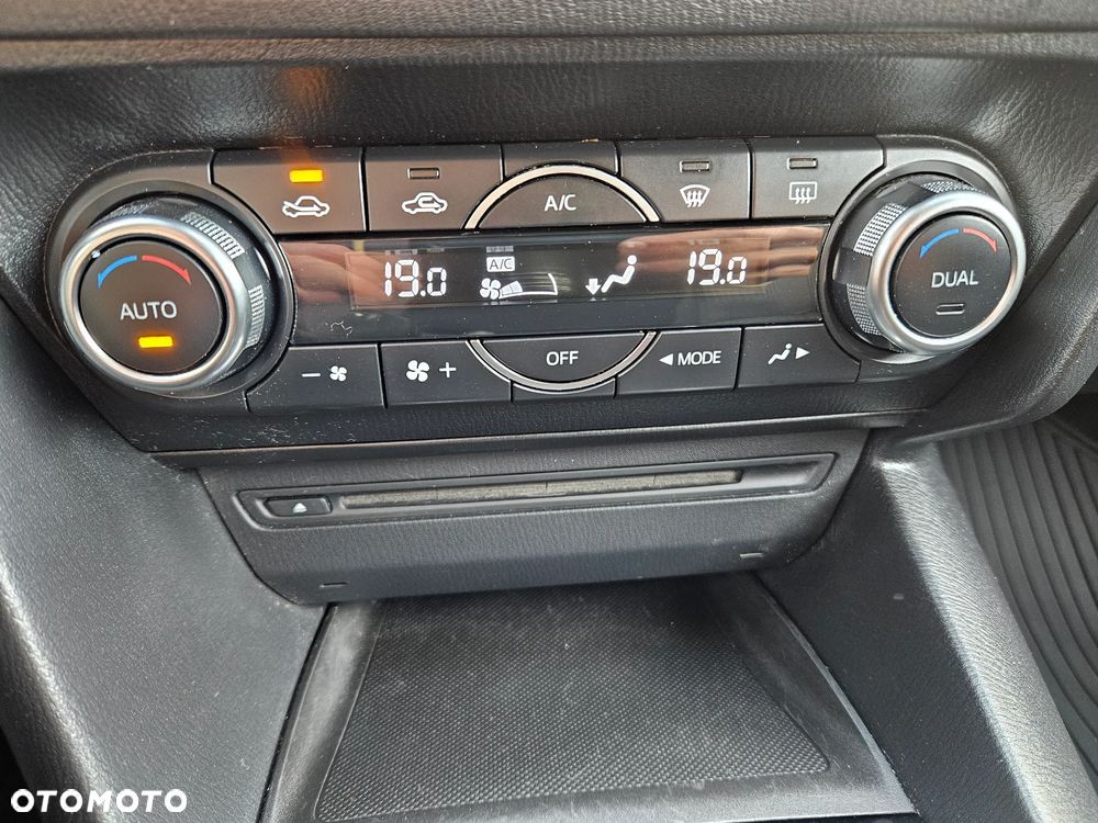 Mazda 3 SKYACTIV-G 120 Exclusive-Line - 28