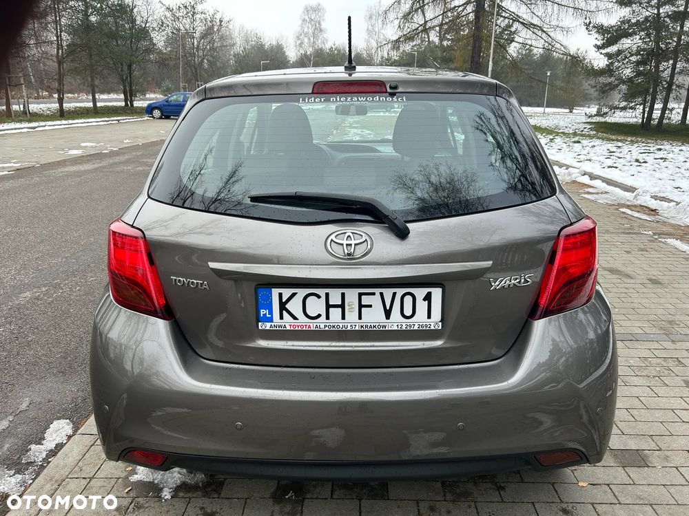 Toyota Yaris 1.0 Active EU6 - 13