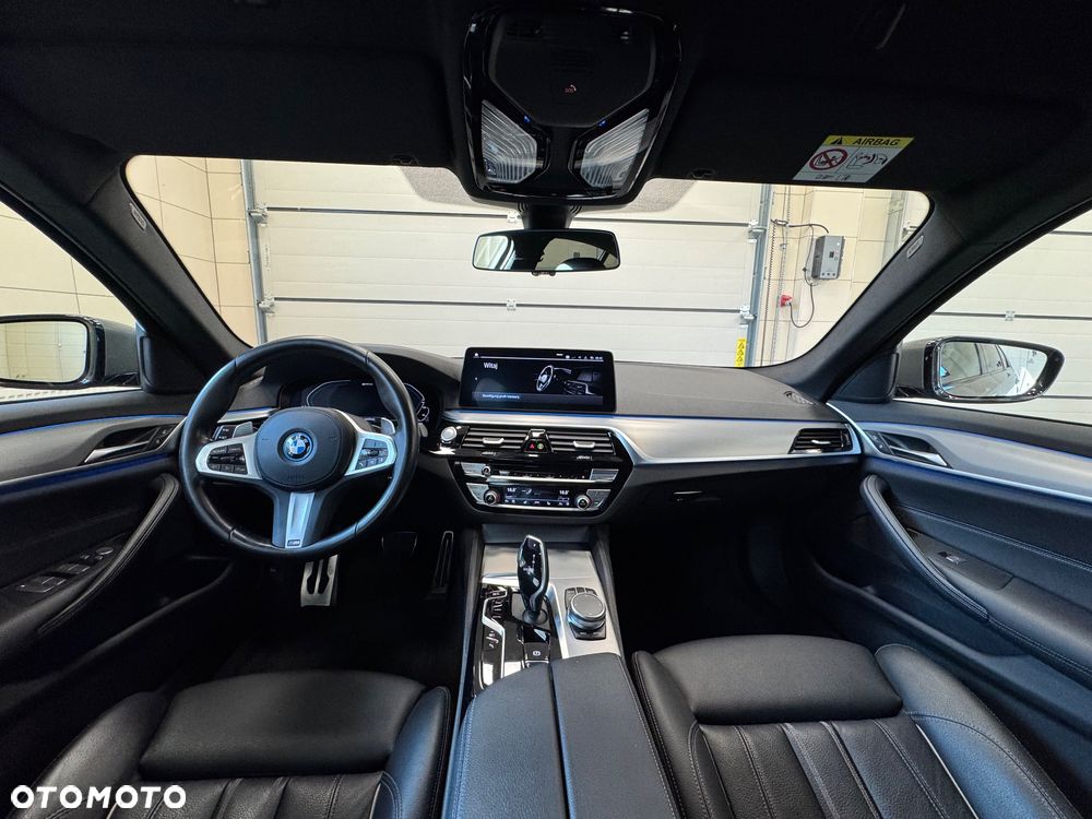 BMW Seria 5 530e xDrive M Sport Edition - 17