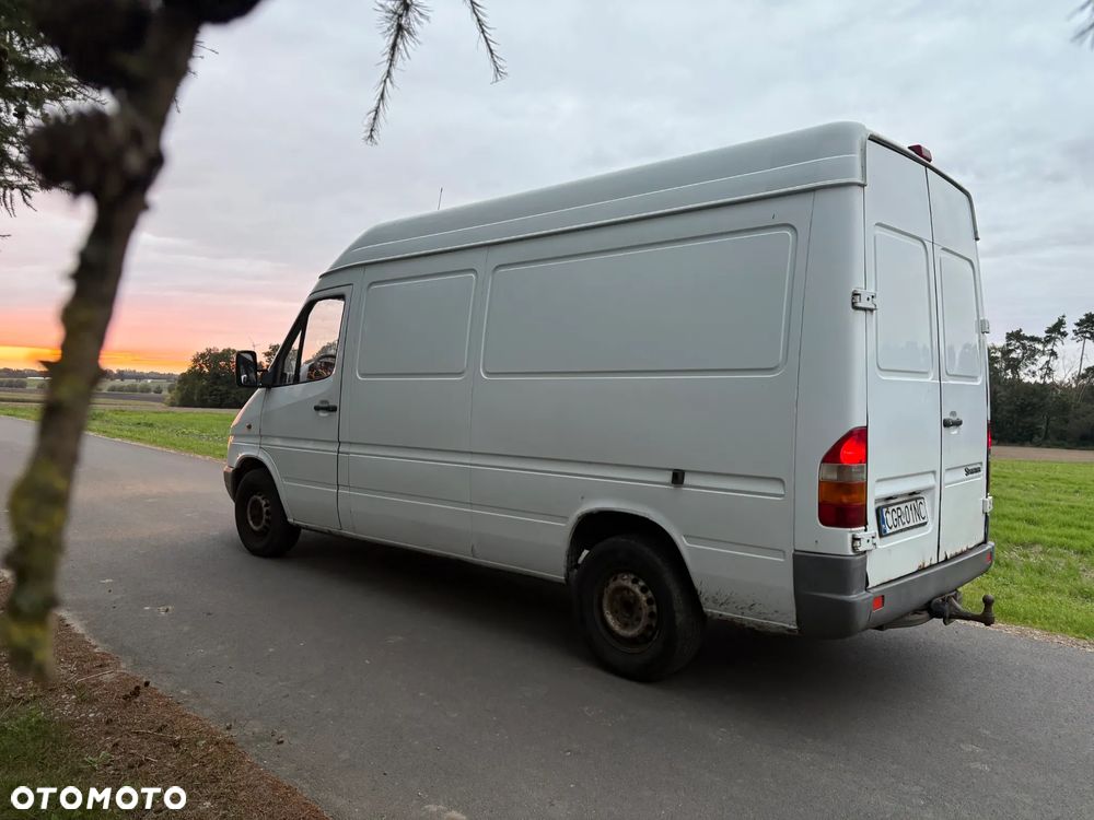 Mercedes-Benz Sprinter - 6