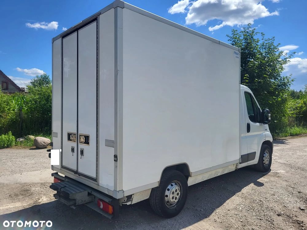 Fiat Ducato 2016r 2.3 JTD 130KM Izoterma Chłodnia Food Truck Sklep HAKI na mięso półki Mroźnia Agregat - 14